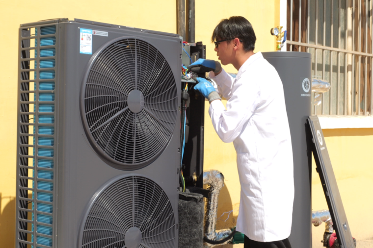 耐高温，更节能！纽恩泰空气能U+双冠吐鲁番极限挑战成功